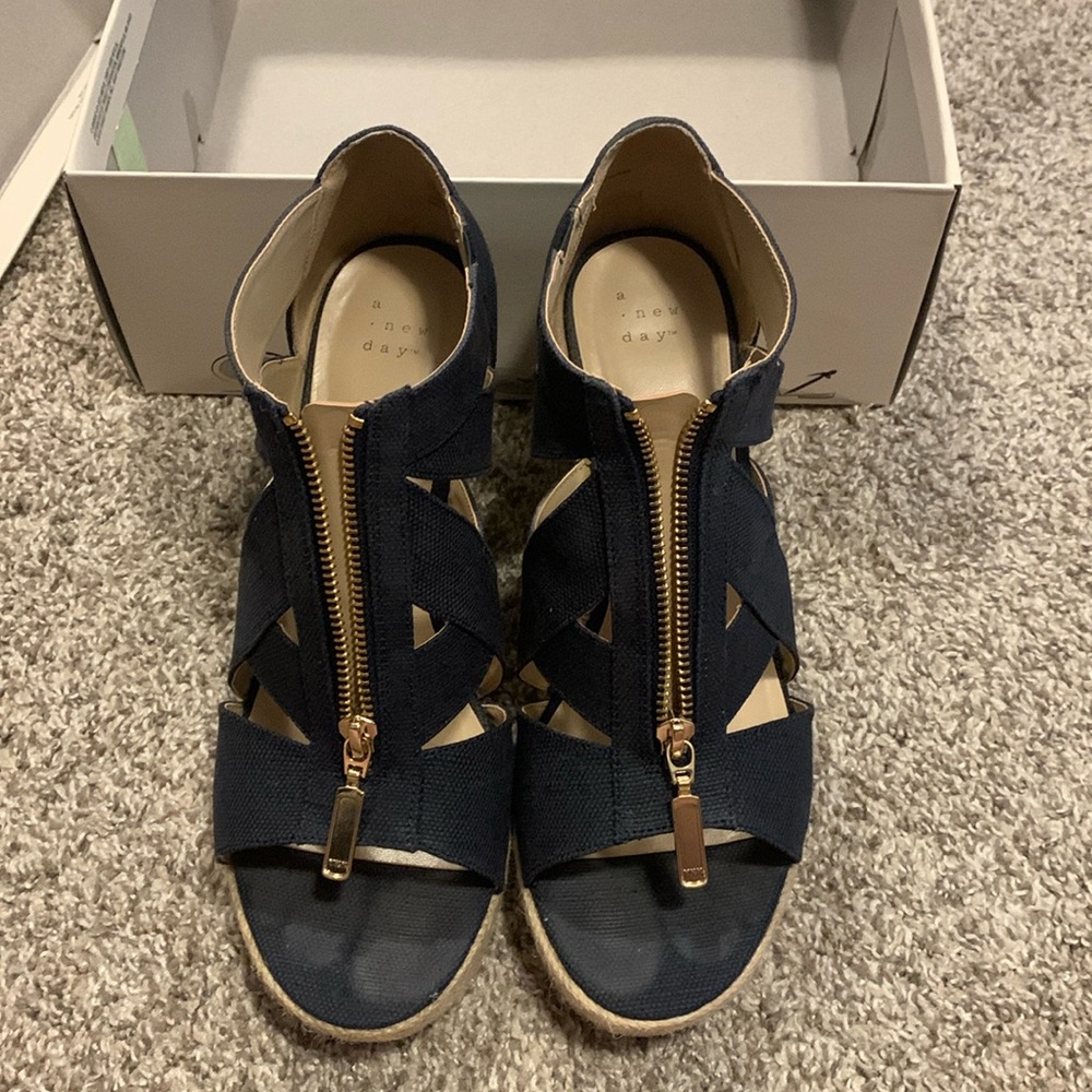 Navy blue wedges with gold zipper